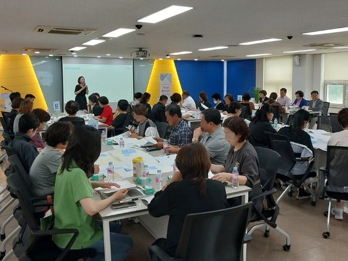 시는 7일 오후 2시 시청 상황실에서 주민참여예산위원회 위원 80여명이 참석한 가운데 ‘주민참여예산위원회 제1차 총회 및 워크숍’를 개최했다